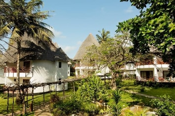 NEPTUNE VILLAGE ****